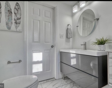 701 Platinum Avenue - Photo Thumbnail 18