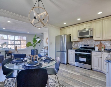 701 Platinum Avenue - Photo Thumbnail 7