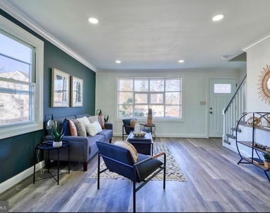 701 Platinum Avenue - Photo Thumbnail 4