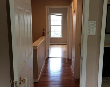 30 Blackfoot Court - Photo Thumbnail 2
