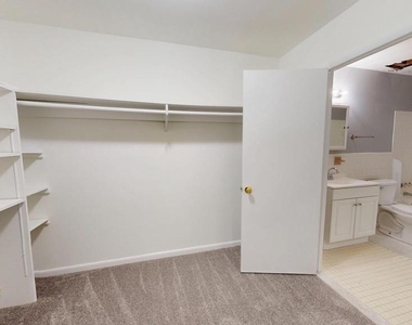 901 Woodson Road - Photo Thumbnail 6
