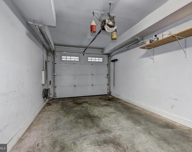 1724 Fleet Street - Photo Thumbnail 24