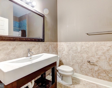 1724 Fleet Street - Photo Thumbnail 14