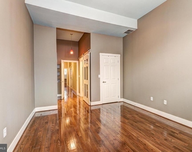 1724 Fleet Street - Photo Thumbnail 17