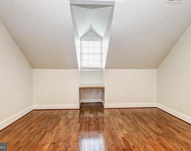 1724 Fleet Street - Photo Thumbnail 13