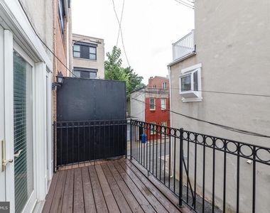 1724 Fleet Street - Photo Thumbnail 12