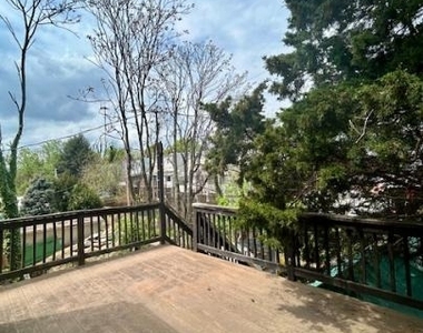 1332 Dellwood Avenue - Photo Thumbnail 6