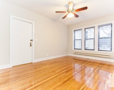 617-25 W Melrose St - Photo Thumbnail 1