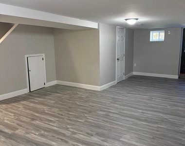 798 N Grantley Street - Photo Thumbnail 16