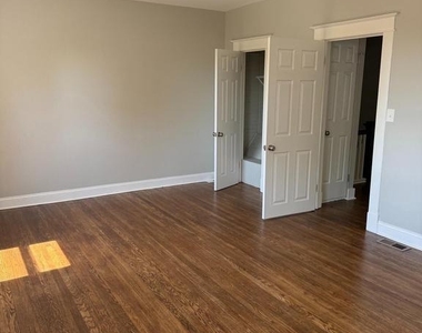 798 N Grantley Street - Photo Thumbnail 20