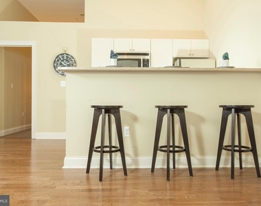 521 Saint Paul Street - Photo Thumbnail 21