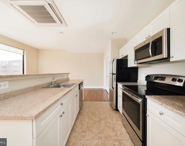 521 Saint Paul Street - Photo Thumbnail 33
