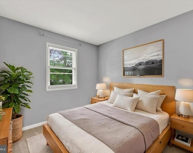 531 Kenmore Road - Photo Thumbnail 10