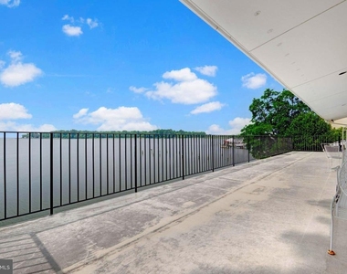 1323 Magnolia Avenue - Photo Thumbnail 5