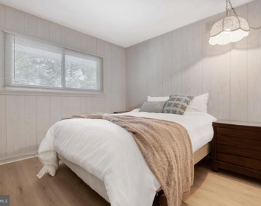 1323 Magnolia Avenue - Photo Thumbnail 20