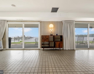1323 Magnolia Avenue - Photo Thumbnail 16