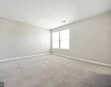 947 Chase Walk - Photo Thumbnail 15