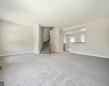 947 Chase Walk - Photo Thumbnail 12