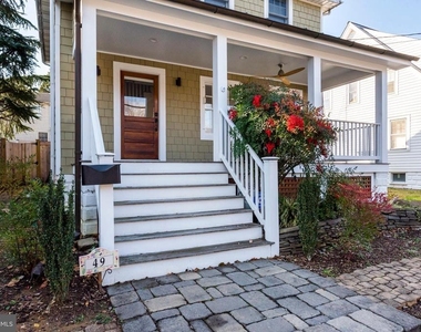 49 Amos Garrett Boulevard - Photo Thumbnail 3