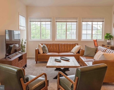 34677 Villa Circle - Photo Thumbnail 1