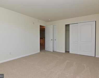 1306 Caitlins Way - Photo Thumbnail 12
