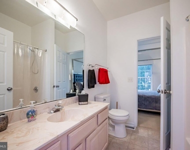 4100 Sandpiper Drive - Photo Thumbnail 7