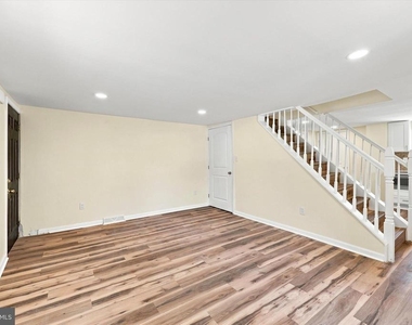 28 E Main Street - Photo Thumbnail 13