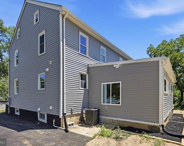 28 E Main Street - Photo Thumbnail 22