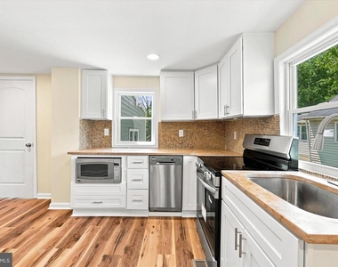 28 E Main Street - Photo Thumbnail 20