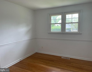 202 Alders Drive - Photo Thumbnail 13
