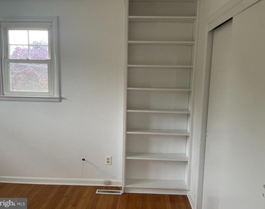 202 Alders Drive - Photo Thumbnail 12