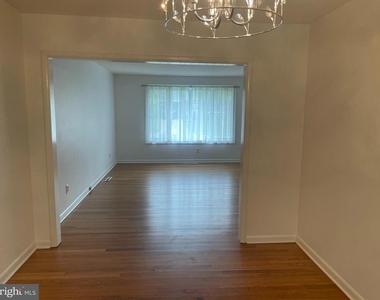 202 Alders Drive - Photo Thumbnail 8