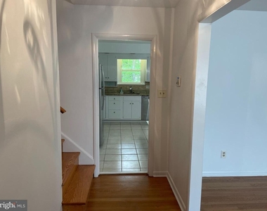 202 Alders Drive - Photo Thumbnail 6
