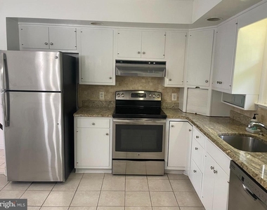202 Alders Drive - Photo Thumbnail 2