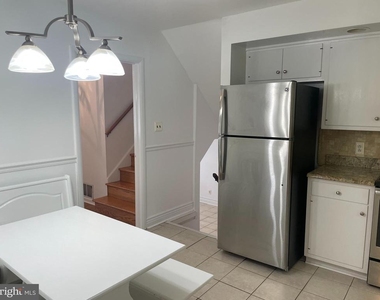 202 Alders Drive - Photo Thumbnail 3