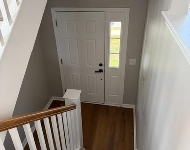 319 Paradee Drive - Photo Thumbnail 1
