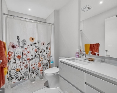 810 O Street Nw - Photo Thumbnail 15
