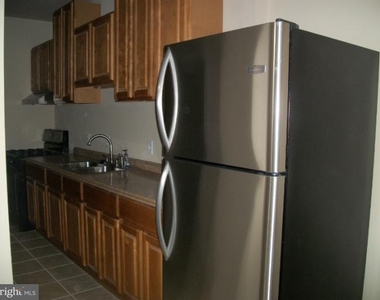 1429 S Street Se - Photo Thumbnail 4
