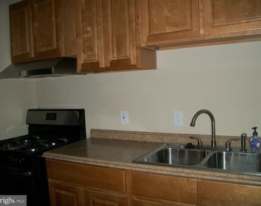1429 S Street Se - Photo Thumbnail 6