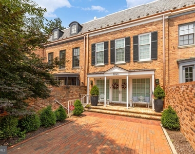 3043 West Lane Kys Nw - Photo Thumbnail 1
