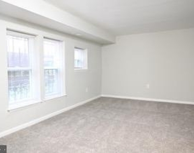 2023 4th Street Ne - Photo Thumbnail 2