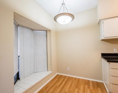 2818 Nueces St - Photo Thumbnail 2