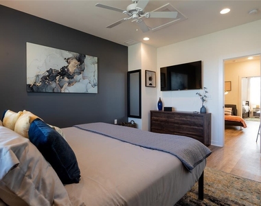 4702 Leslie Ave - Photo Thumbnail 24