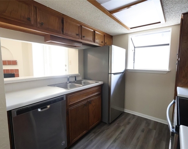 3840 Far West Blvd - Photo Thumbnail 6