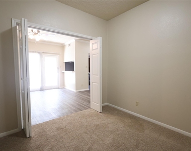 3840 Far West Blvd - Photo Thumbnail 4