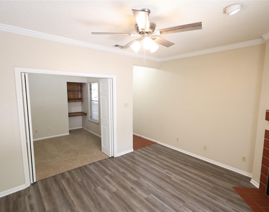 3840 Far West Blvd - Photo Thumbnail 2