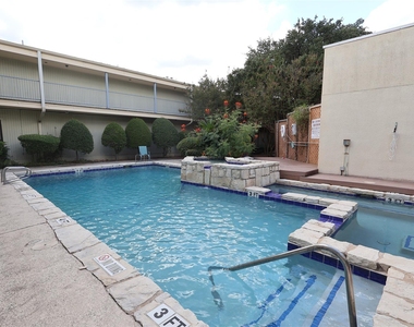 3840 Far West Blvd - Photo Thumbnail 17