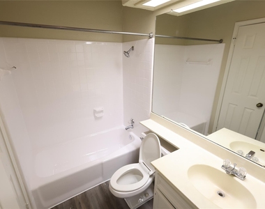 3840 Far West Blvd - Photo Thumbnail 13