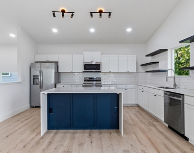 5010 Baker St - Photo Thumbnail 7