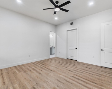5010 Baker St - Photo Thumbnail 13